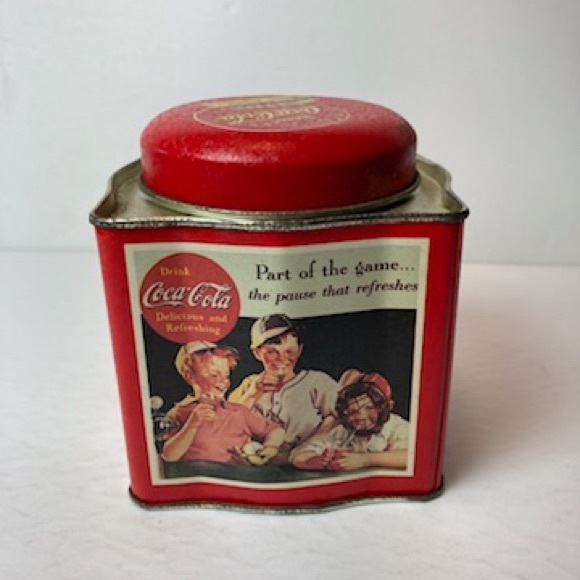 Vintage Coca Cola Tin Can - Picture 5 of 10